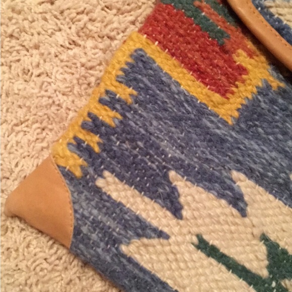Aztec Rug Wool Purse with leather detailing - Picture 3 of 9